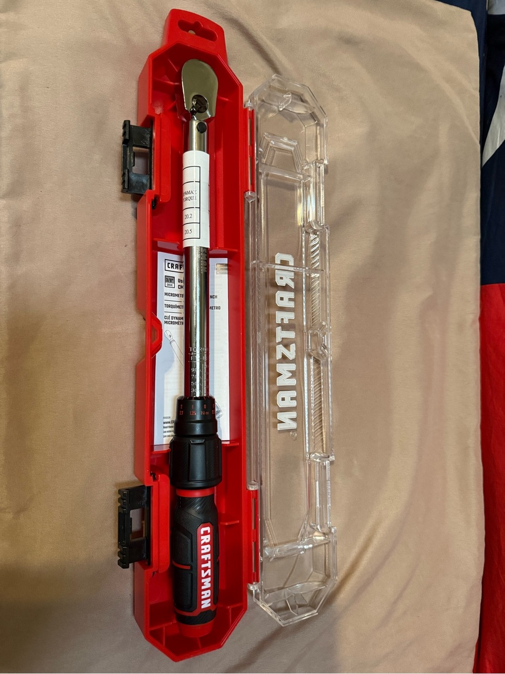 CRAFTSMAN 3/8” drive 20-100 Ft Lbs Torque Wrench, comes with storage case.